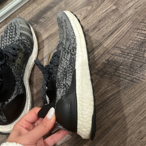 Adidas - Picture 5 of 8